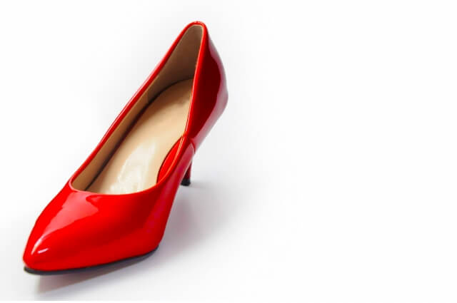 パンプスの指が痛い！ 原因と痛くならない方法 痛い時の対応